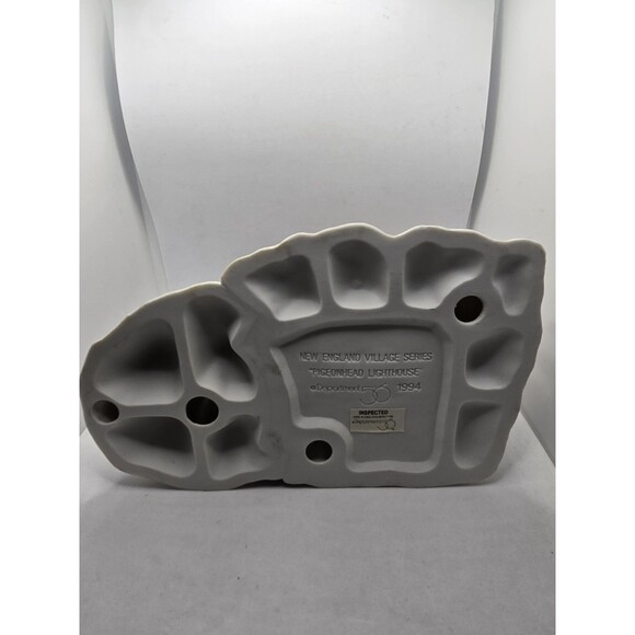 Dept 56 New England Village Series Lighted 1994 Pigeon Head Lighthouse 5653-7 - Picture 9 of 13